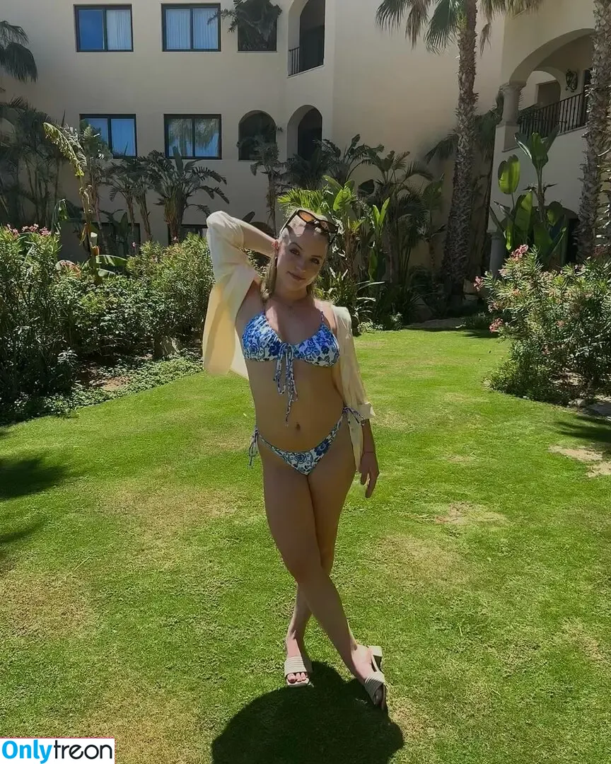 Emma Keefe nude photo #0047 (emma.035 / emmaokeefe.33)