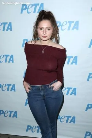 Emma Kenney / EmmaRoseKenney / emmakenney nude photo #0008