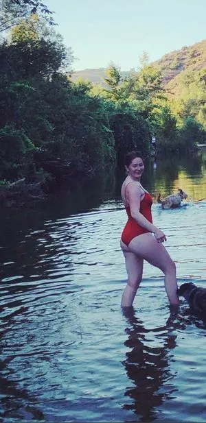 Emma Kenney / EmmaRoseKenney / emmakenney nude photo #0026