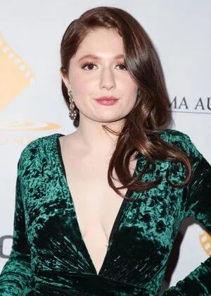 Emma Kenney / EmmaRoseKenney / emmakenney nude photo #0082
