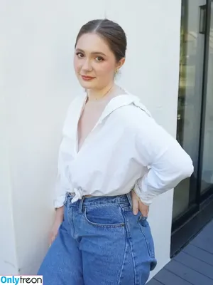 Emma Kenney / EmmaRoseKenney / emmakenney nude photo #0643