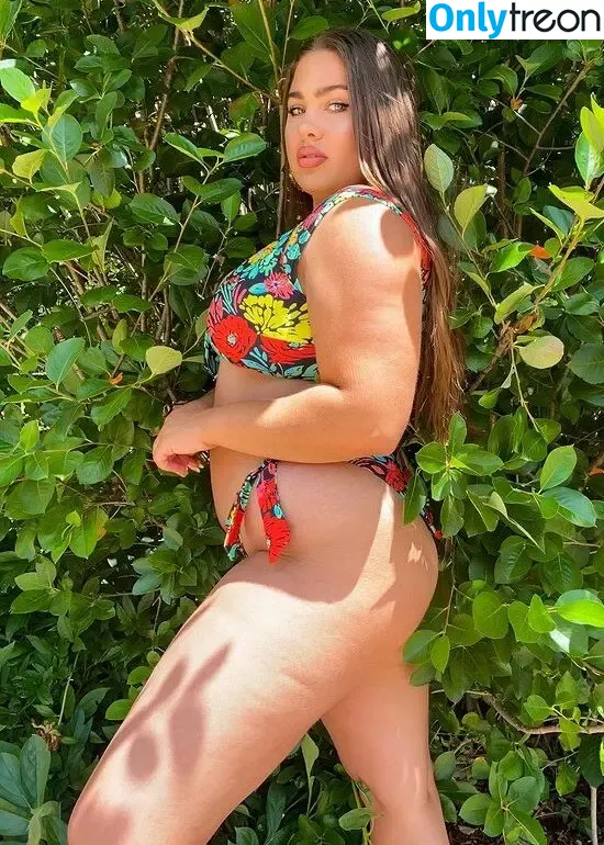 Emma Loney nude photo #0003 (emma.loney / mia743)