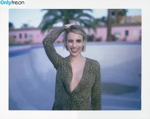 Emma Roberts / emmalee1996 / emmaroberts nude photo #0046