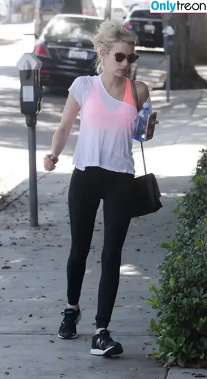 Emma Roberts / emmalee1996 / emmaroberts nude photo #0090
