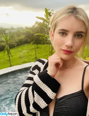 Emma Roberts / emmalee1996 / emmaroberts nude photo #0132