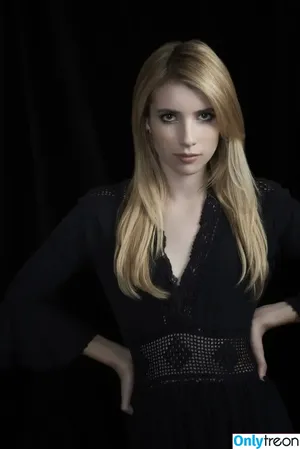 Emma Roberts / emmalee1996 / emmaroberts nude photo #0143