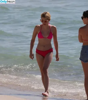 Emma Roberts / emmalee1996 / emmaroberts nude photo #0154