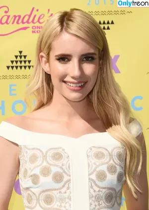 Emma Roberts / emmalee1996 / emmaroberts nude photo #0260