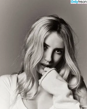 Emma Roberts / emmalee1996 / emmaroberts nude photo #0271