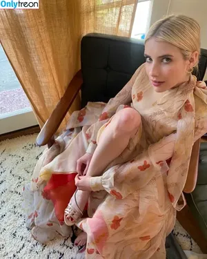 Emma Roberts / emmalee1996 / emmaroberts nude photo #0360