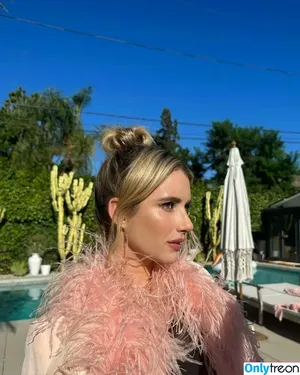 Emma Roberts / emmalee1996 / emmaroberts nude photo #0584