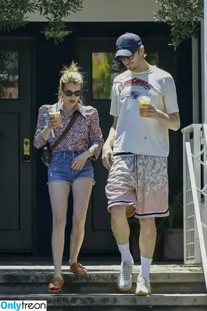 Emma Roberts / emmalee1996 / emmaroberts nude photo #0590