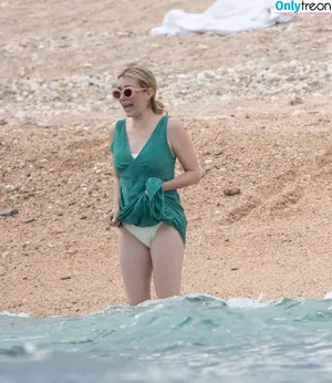 Emma Roberts / emmalee1996 / emmaroberts nude photo #0668