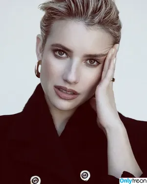 Emma Roberts / emmalee1996 / emmaroberts nude photo #0708