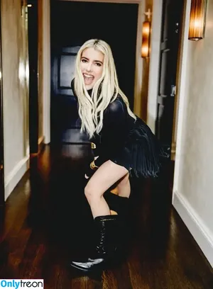 Emma Roberts / emmalee1996 / emmaroberts nude photo #0718