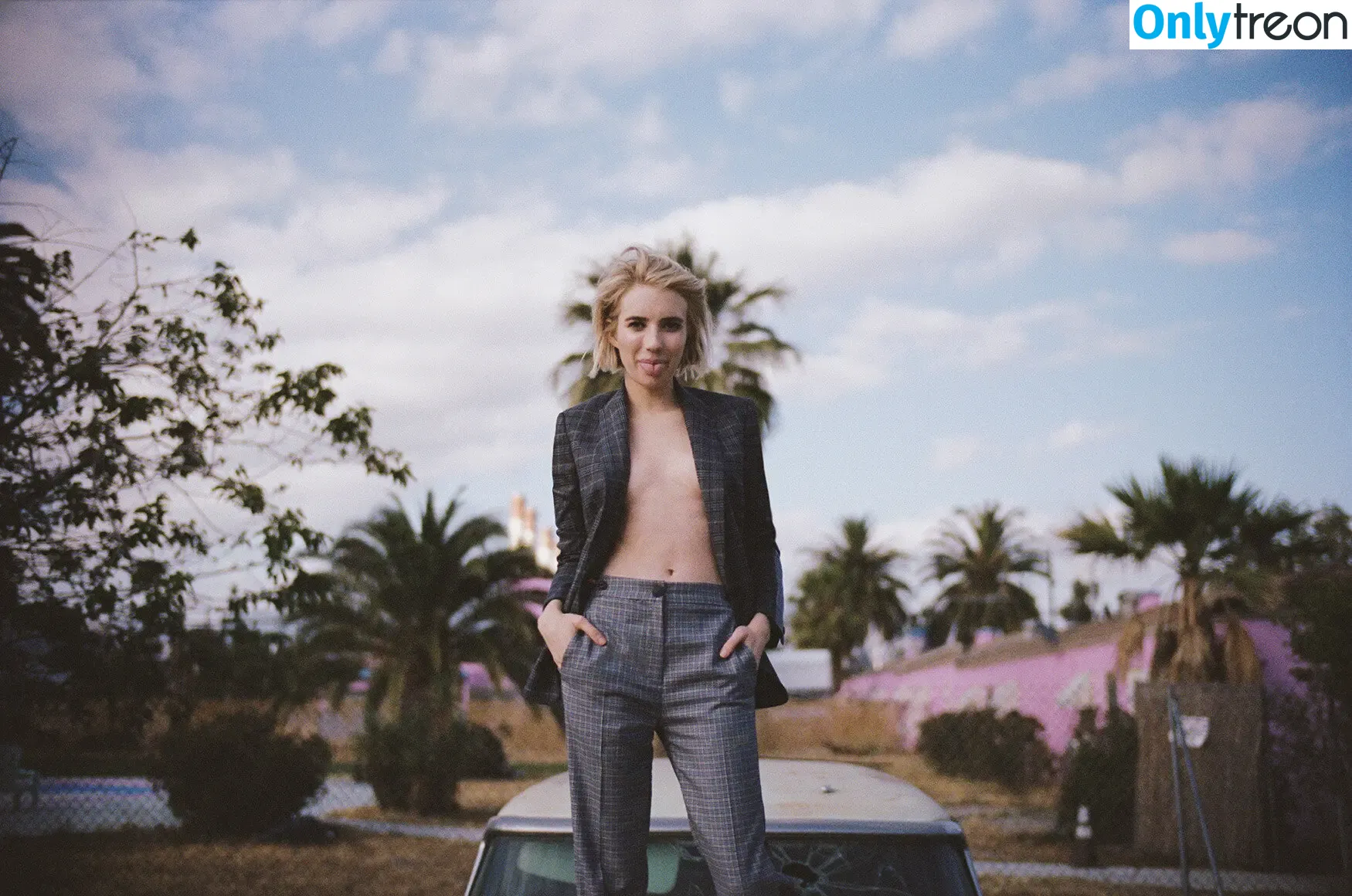 Emma Roberts nude photo #0043 (emmalee1996 / emmaroberts)