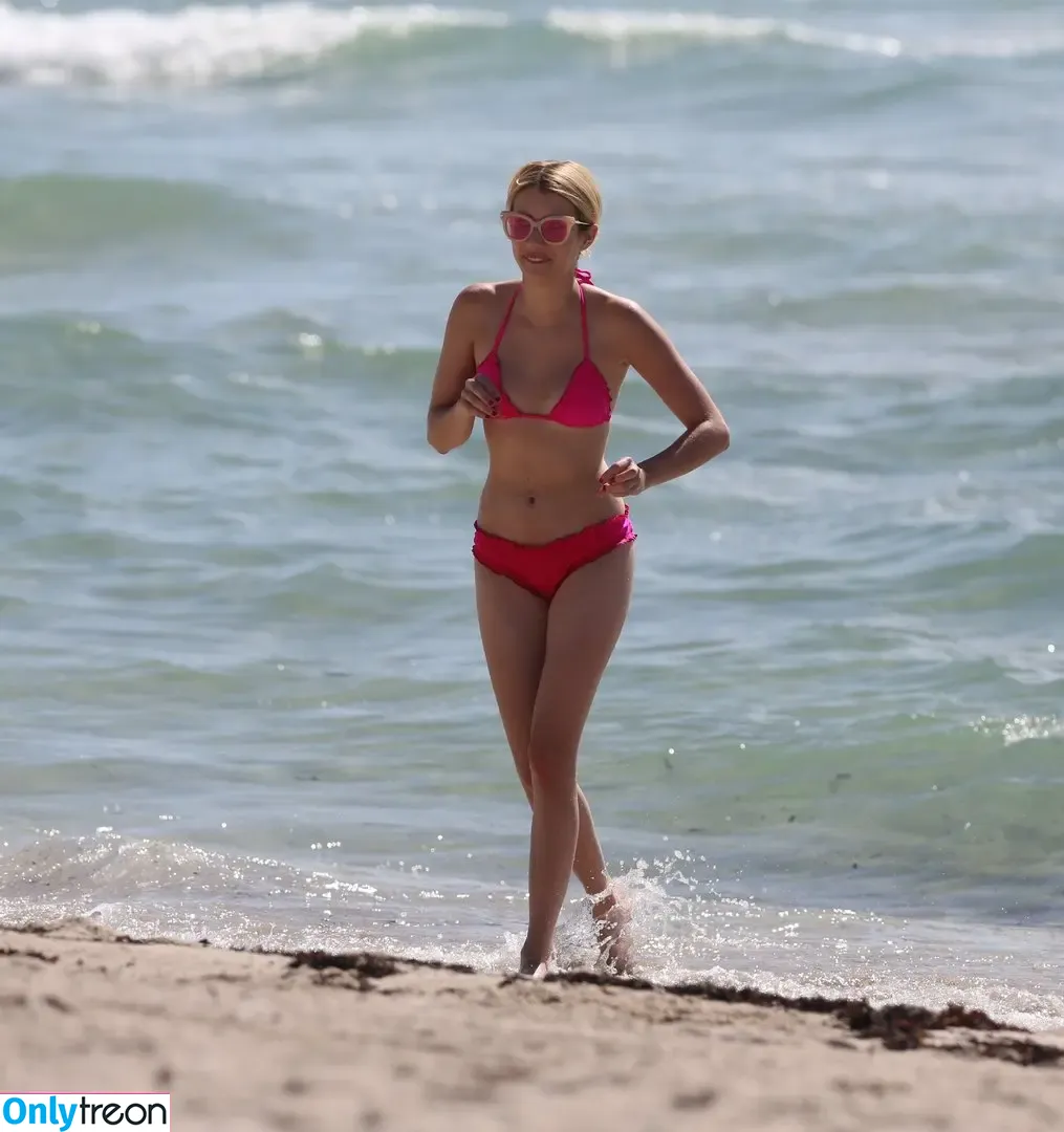 Emma Roberts nude photo #0153 (emmalee1996 / emmaroberts)