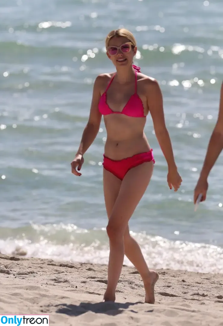 Emma Roberts nude photo #0171 (emmalee1996 / emmaroberts)