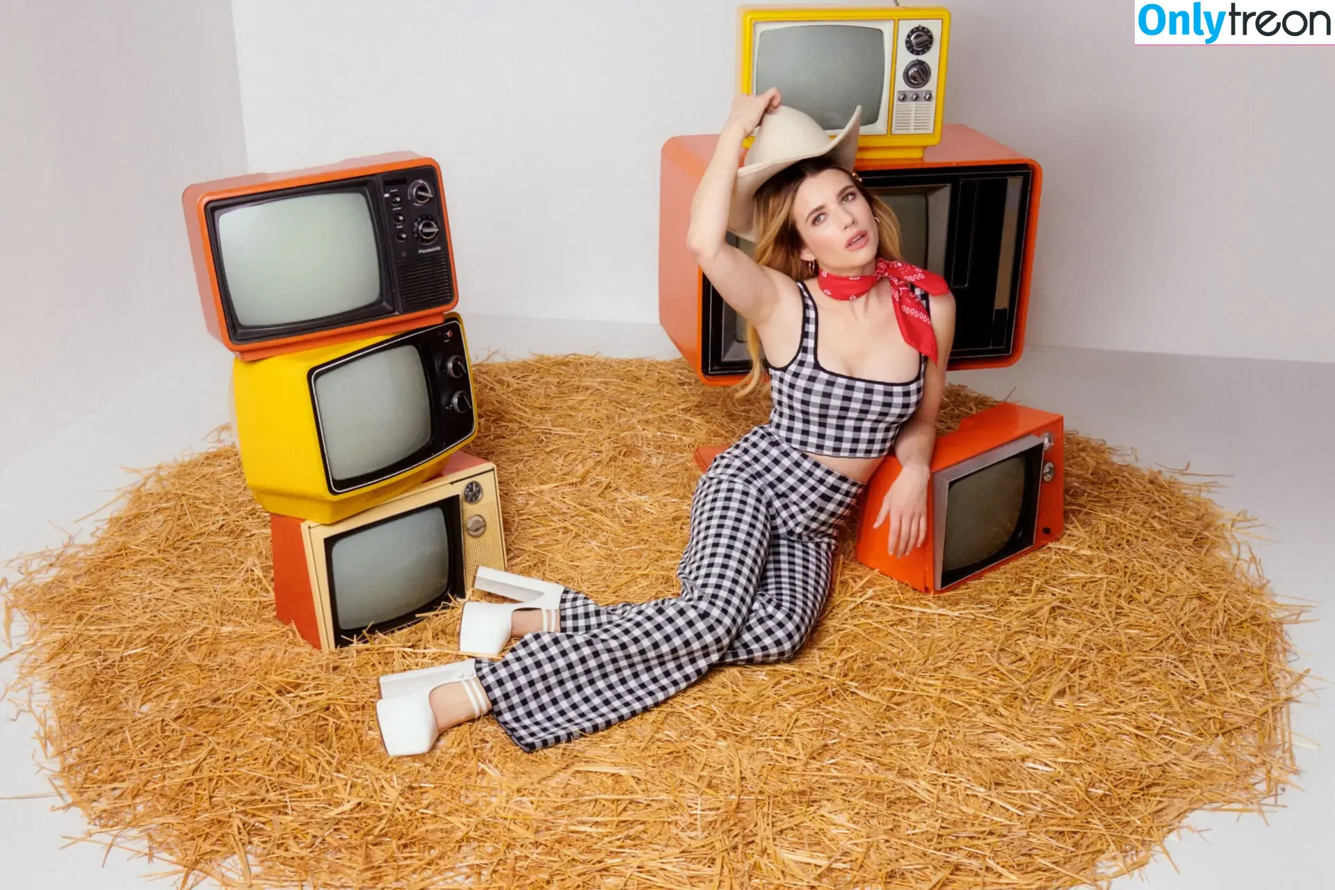 Emma Roberts nude photo #0485 (emmalee1996 / emmaroberts)