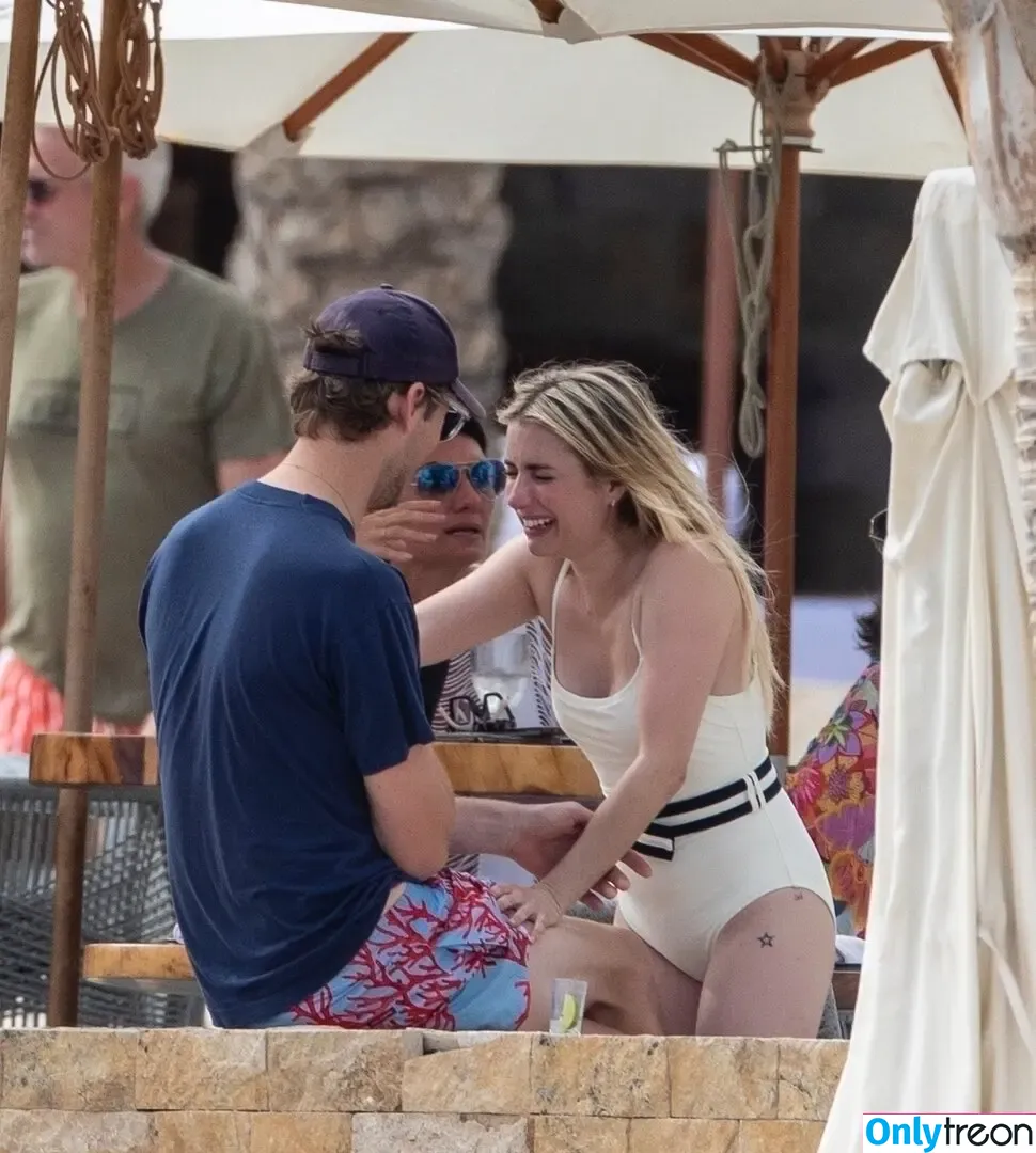 Emma Roberts nude photo #0662 (emmalee1996 / emmaroberts)