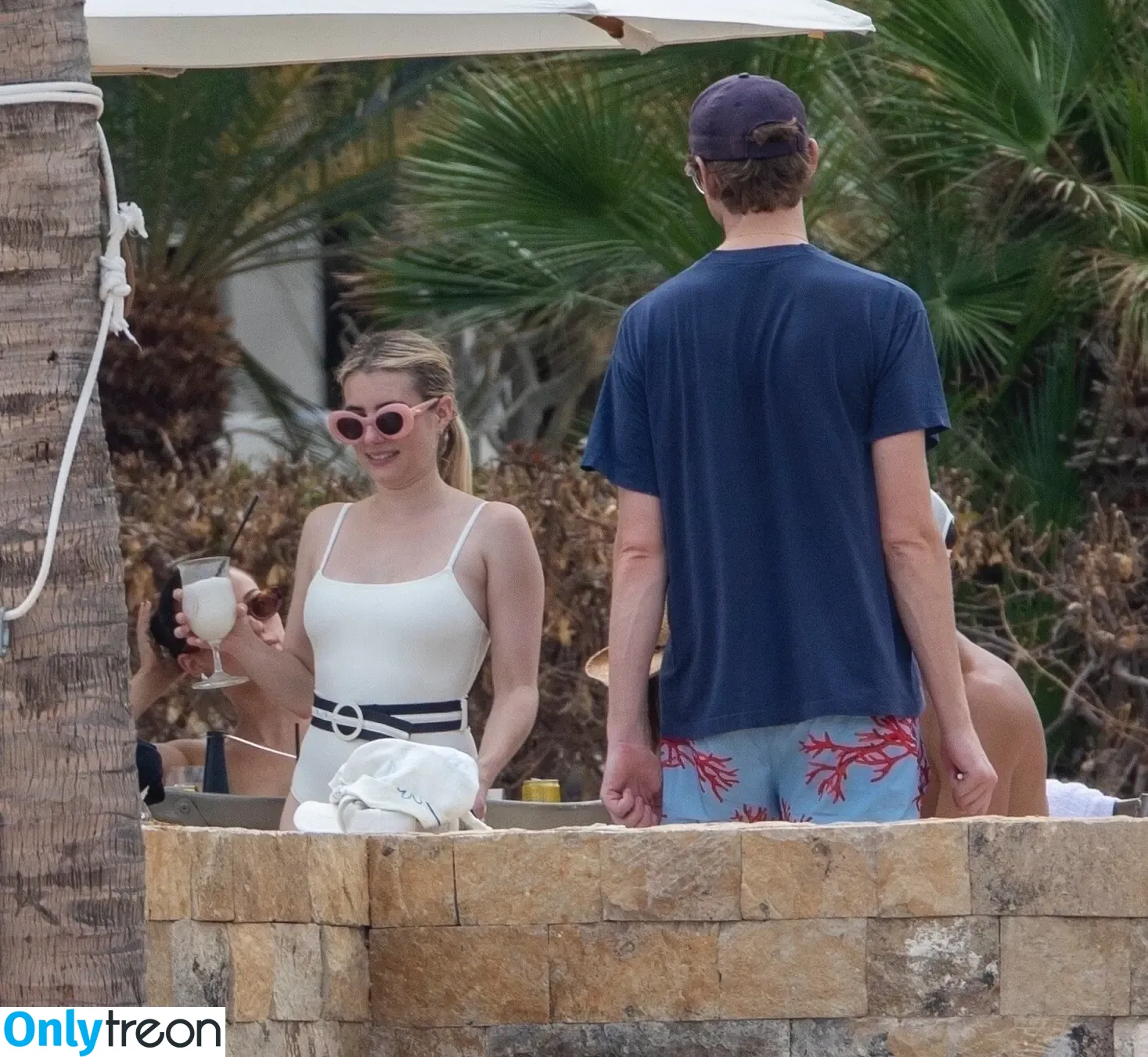 Emma Roberts nude photo #0674 (emmalee1996 / emmaroberts)