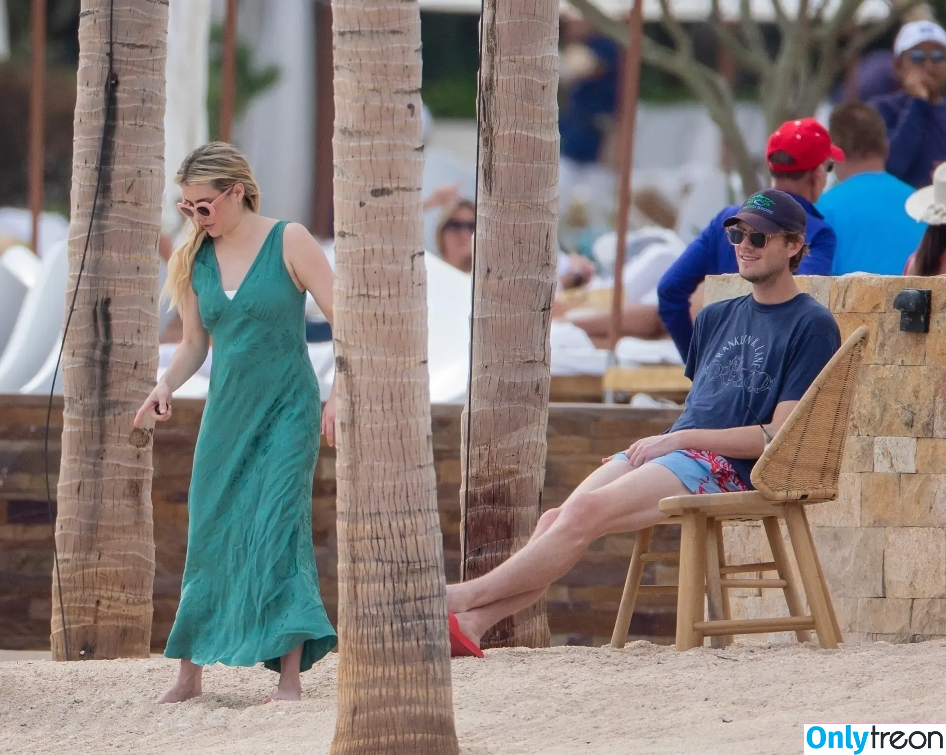 Emma Roberts nude photo #0679 (emmalee1996 / emmaroberts)