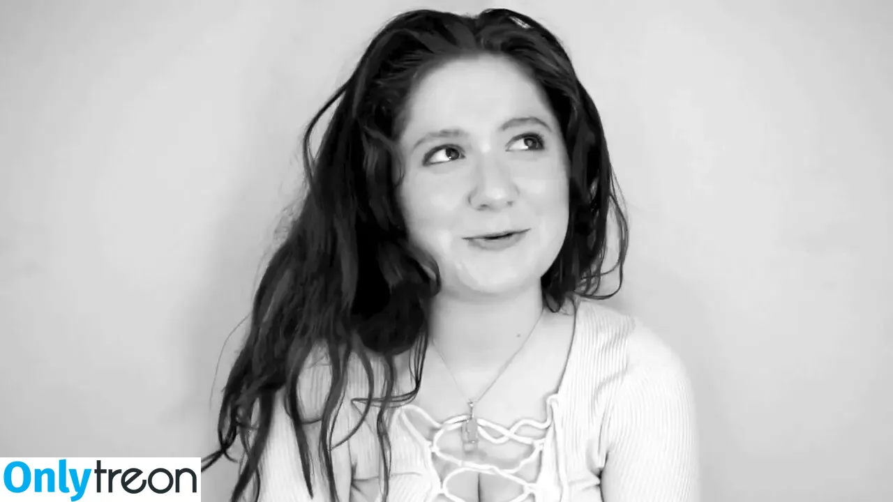 Emma Rose Kenney nude photo #0004 (Emma Rose Kenney)