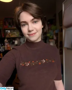 Emma Thorne / EmmaThorneVideos / emmainashes nude photo #0066