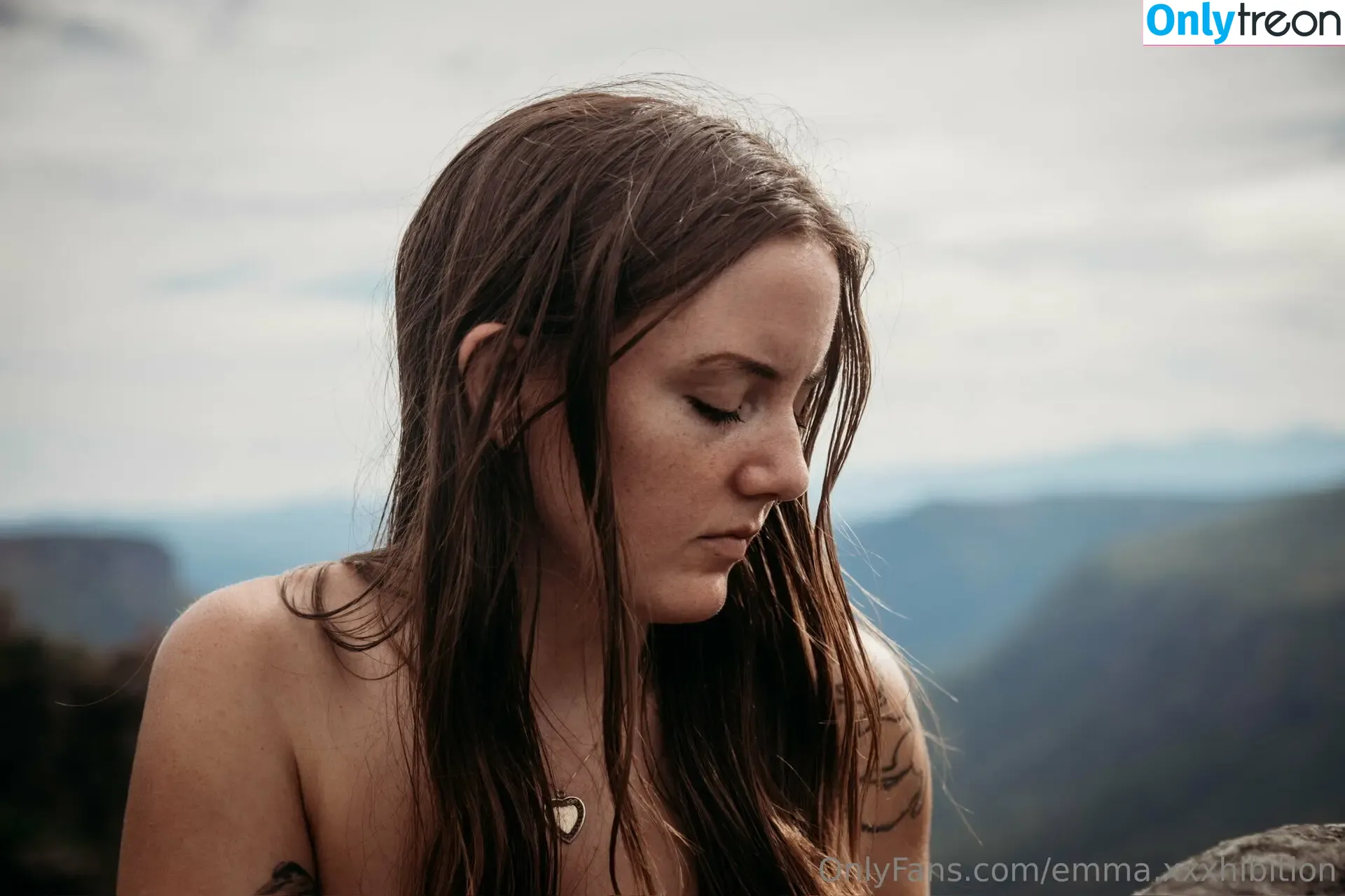 emma.xxxhibition nude photo #0001 (emmaurt)