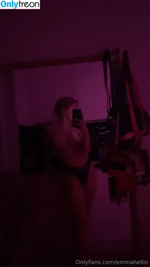emmahellin / emmahellinn nude photo #0004