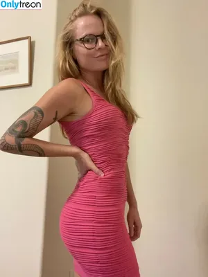 emmaintexas / Emma Berquist nude photo #0015