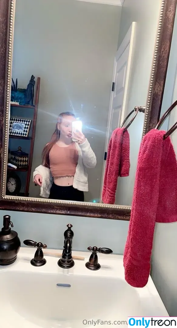 emmamaeeee nude photo #0130 (emmamaeeeee)