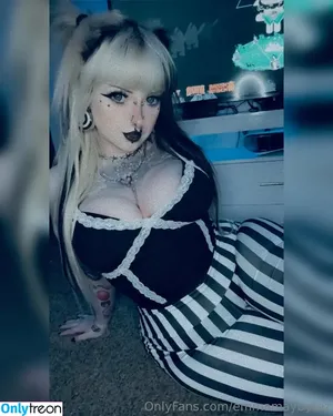 Emmamaybyte / emmamaybyte666 / emmamaybytez nude photo #0010