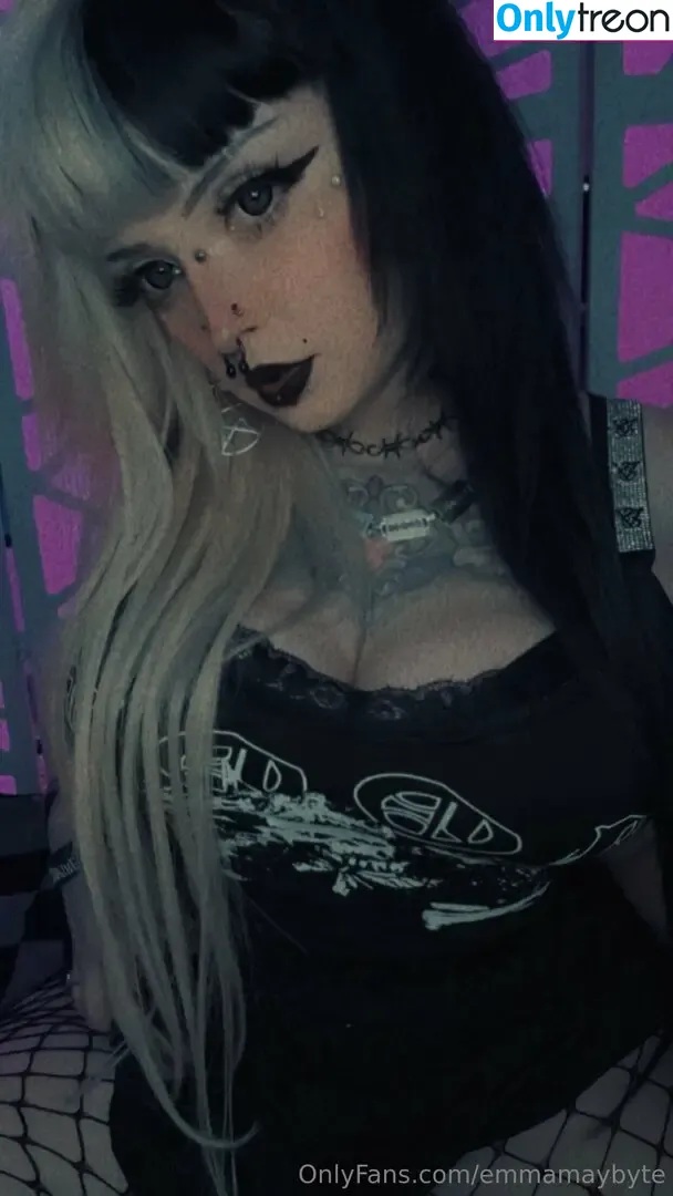 Emmamaybyte nude photo #0093 (emmamaybyte666 / emmamaybytez)