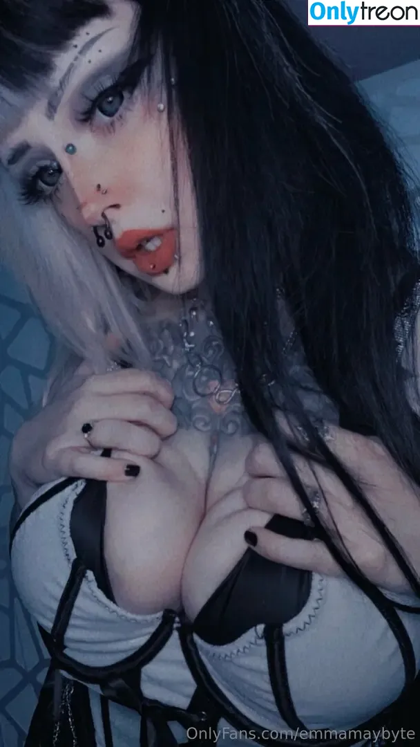 Emmamaybyte nude photo #0102 (emmamaybyte666 / emmamaybytez)