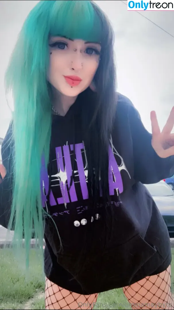 Emmamaybyte nude photo #0185 (emmamaybyte666 / emmamaybytez)