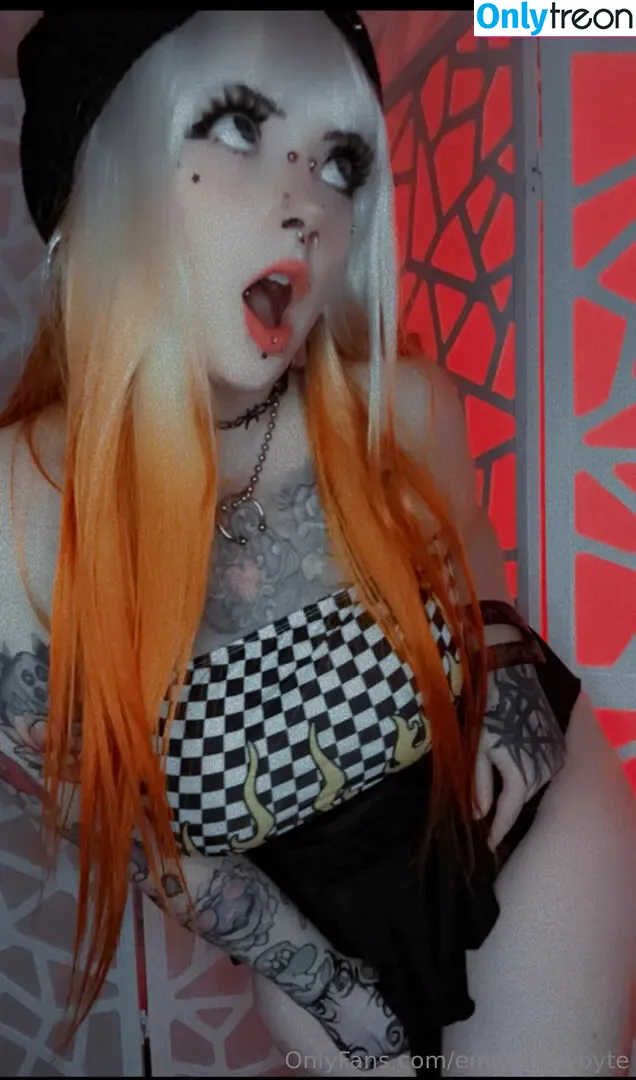 Emmamaybyte nude photo #0201 (emmamaybyte666 / emmamaybytez)