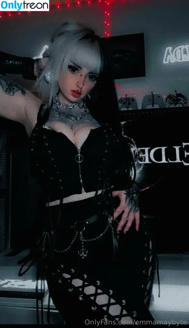 Emmamaybyte nude photo #0537 (emmamaybyte666 / emmamaybytez)