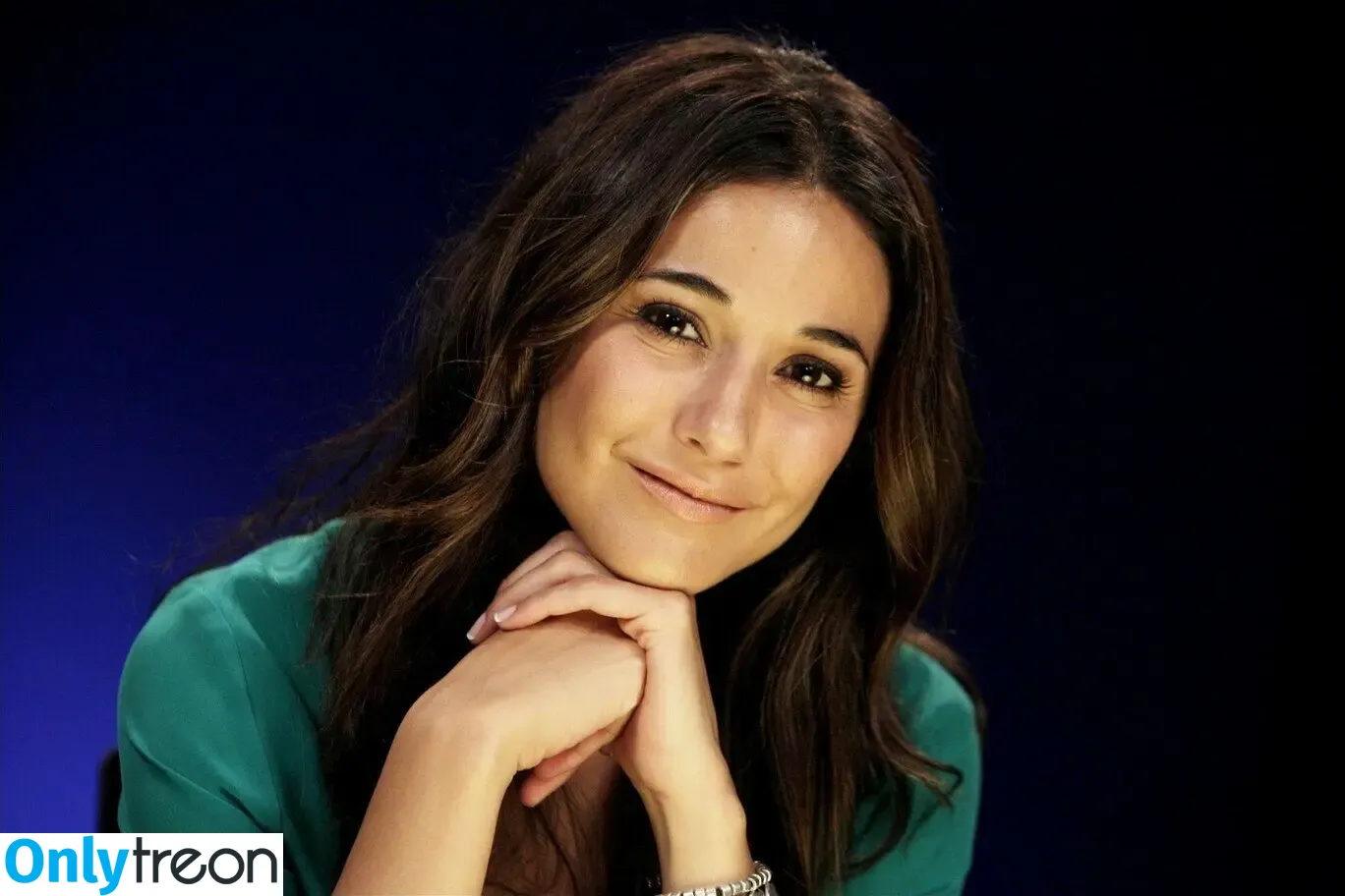 Emmanuelle Chriqui nude photo #1180 (Emmanuelle / echriqui)