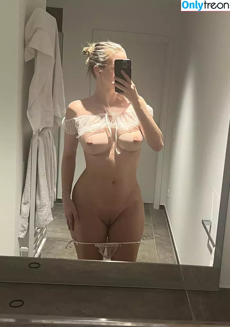 Emmassecretgarden nude photo #0159 (Emmasdiary / bcarty12)
