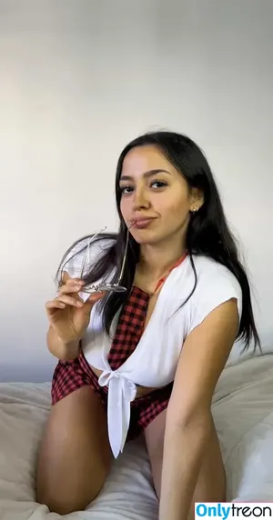 emmathehottie2 / emmafromtheblock2 / emmalovesinsta1 / emmalovesposting nude photo #0059