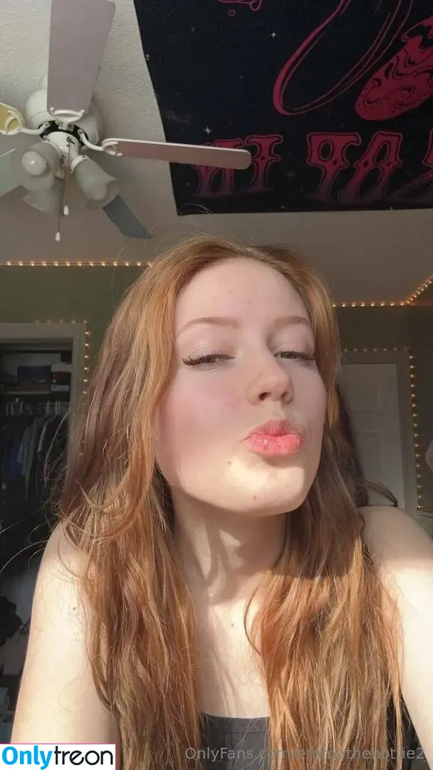 emmathehottie2 nude photo #0087 (emmafromtheblock2 / emmalovesinsta1 / emmalovesposting)
