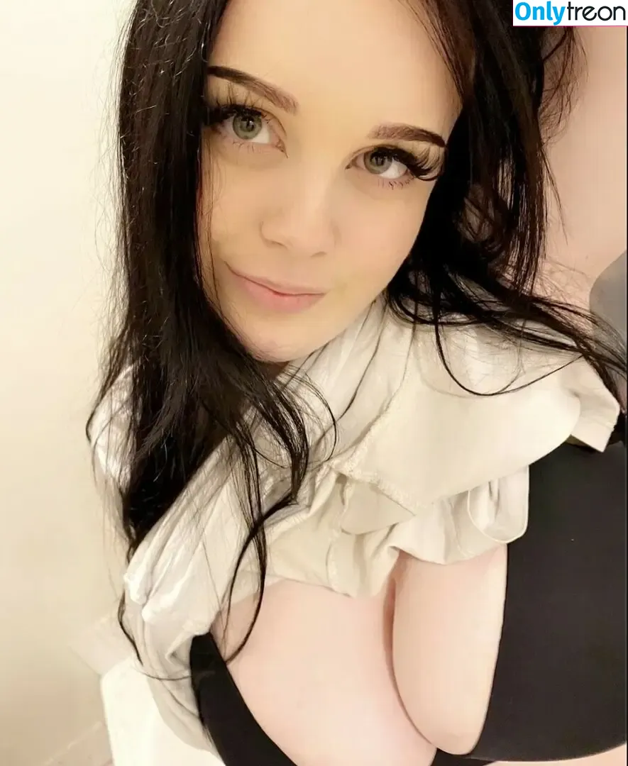 emmaxox06 nude photo #0010 (emmaxox06)