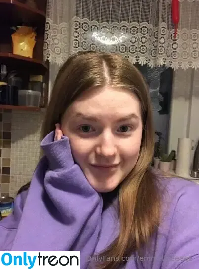 emmelineeeee nude photo #0015 (emmelineeeee)