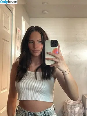 emmiejohnson / emmie_johnston nude photo #0094