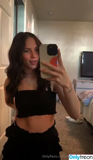 emmiejohnson / emmie_johnston nude photo #0111