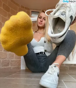 Emmysfeetandsocks / emmyfeetandsocks / emmysfeetandso1 / theluckyguy_efs nude photo #0086