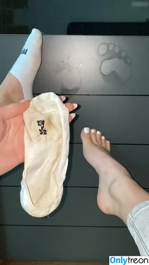 Emmysfeetandsocks / emmyfeetandsocks / emmysfeetandso1 / theluckyguy_efs nude photo #0113
