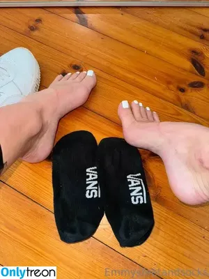 Emmysfeetandsocks / emmyfeetandsocks / emmysfeetandso1 / theluckyguy_efs nude photo #0274