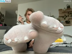 Emmysfeetandsocks / emmyfeetandsocks / emmysfeetandso1 / theluckyguy_efs nude photo #0428